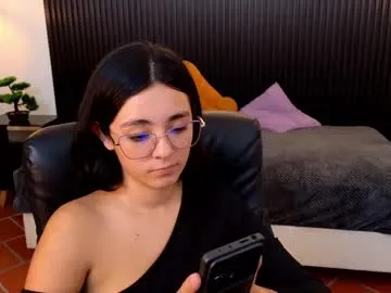 DestinyTurner – webcam model profile photo Image 2