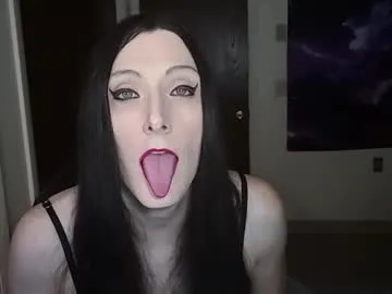 caylin – webcam model profile photo Image 7