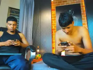 Runarunapi – webcam model profile photo Image 8