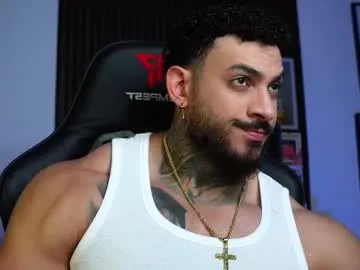 Yaya--728 – webcam model profile photo Image 3