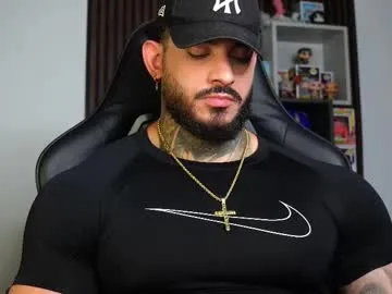 Yaya--728 – webcam model profile photo Image 4