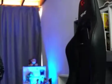 Yaya--728 – webcam model profile photo Image 7