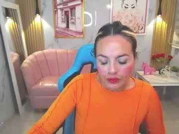 AdritVance – webcam model profile photo Image 15