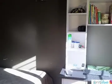 sigmasian – webcam model profile photo Image 6