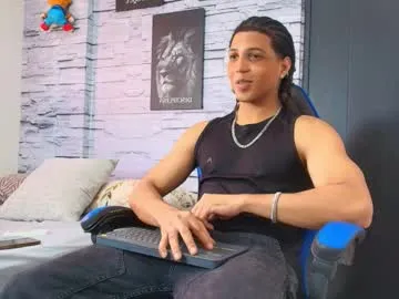 Runarunapi – webcam model profile photo Image 16