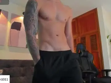 caylin – webcam model profile photo Image 7