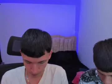 R-bonbon – webcam model profile photo Image 13