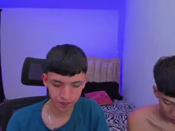 R-bonbon – webcam model profile photo Image 14