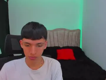 R-bonbon – webcam model profile photo Image 7