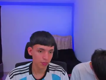 R-bonbon – webcam model profile photo Image 9