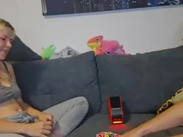 R-bonbon – webcam model profile photo Image 12