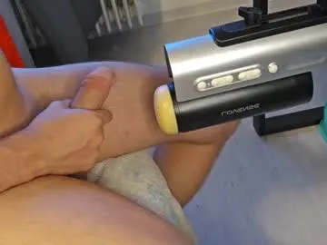 R-bonbon – webcam model profile photo Image 13