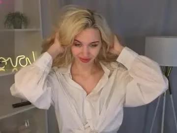 indialatin – webcam model profile photo Image 16