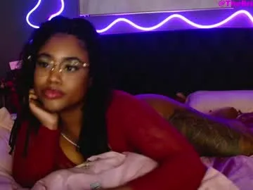 katt008 – webcam model profile photo Image 14