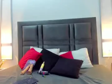 Runarunapi – webcam model profile photo Image 18