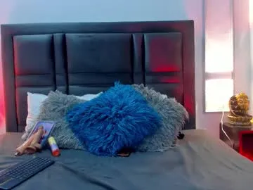 Runarunapi – webcam model profile photo Image 3