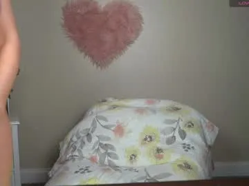 Runarunapi – webcam model profile photo Image 17