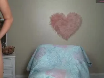 Runarunapi – webcam model profile photo Image 7