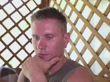 caylin – webcam model profile photo Image 15