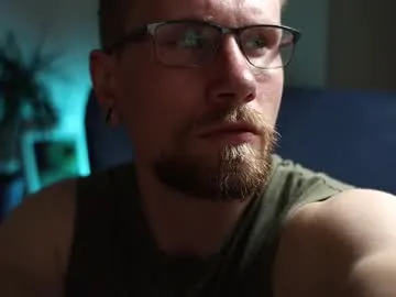 caylin – webcam model profile photo Image 4