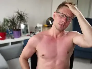 caylin – webcam model profile photo Image 6