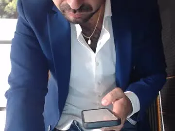 Benson18y – webcam model profile photo Image 8