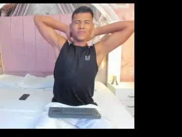 Benson18y – webcam model profile photo Image 5