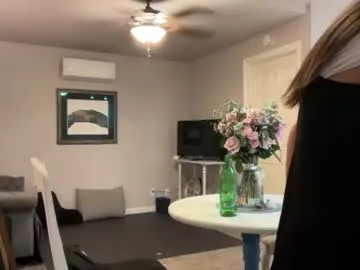 namicute – webcam model profile photo Image 3