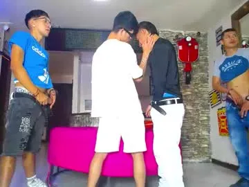 Yo155 – webcam model profile photo Image 11