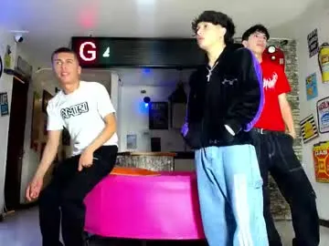 Yo155 – webcam model profile photo Image 4