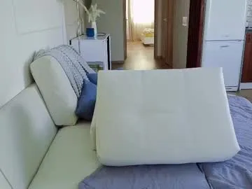 bunnyblondy – webcam model profile photo Image 8