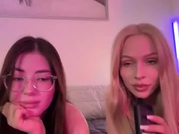 Runarunapi – webcam model profile photo Image 12