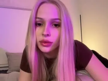 Runarunapi – webcam model profile photo Image 18