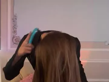 Runarunapi – webcam model profile photo Image 16