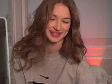 Runarunapi – webcam model profile photo Image 3