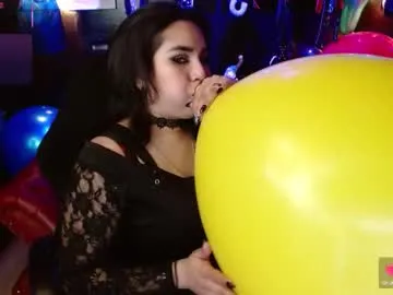 Runarunapi – webcam model profile photo Image 10