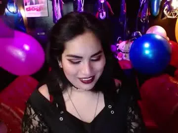 Runarunapi – webcam model profile photo Image 11