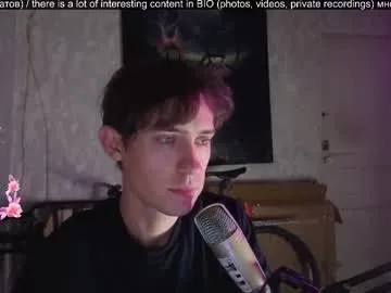 onlykira – webcam model profile photo Image 14