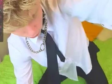 powq05 – webcam model profile photo Image 9