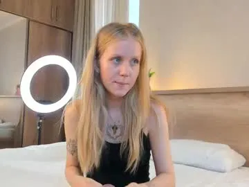 nayomi_34f – webcam model profile photo Image 2