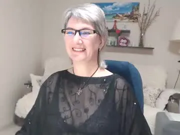 Runarunapi – webcam model profile photo Image 5