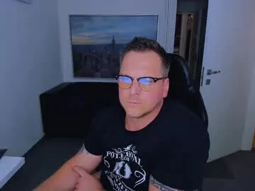 leoboyf4f – webcam model profile photo