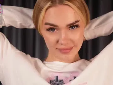 Ninazhang – webcam model profile photo Image 12