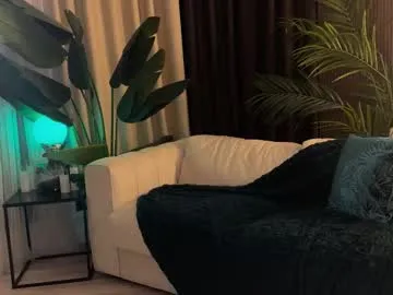 Yui-Ch – webcam model profile photo Image 18