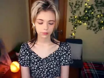 PumaShyXD – webcam model profile photo Image 2