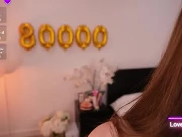 Yui-Ch – webcam model profile photo Image 13