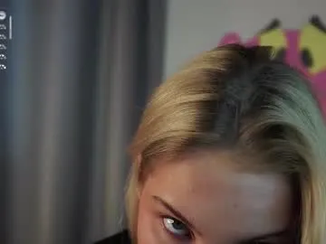 IamSteph13 – webcam model profile photo Image 16