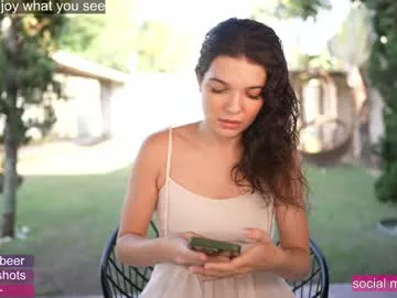 mia_dynasty – webcam model profile photo Image 2