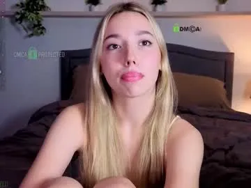 Runarunapi – webcam model profile photo Image 7