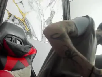 YU-KI00 – webcam model profile photo Image 13